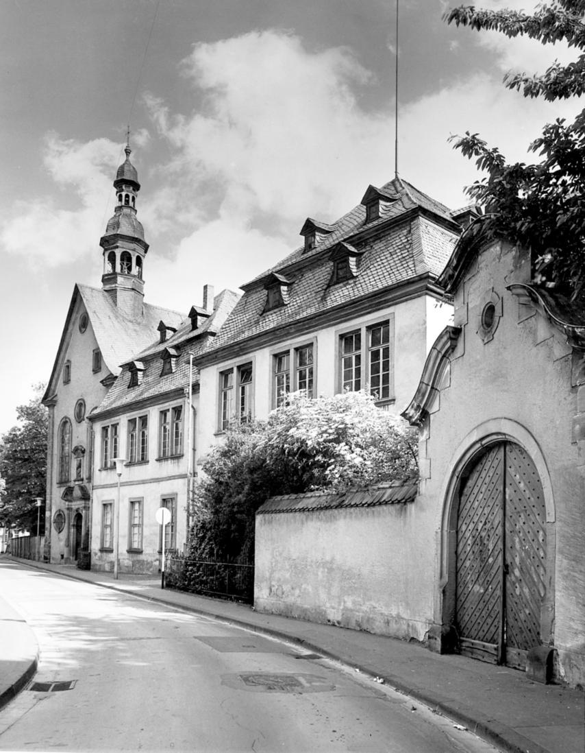 Welschnonnenkirche und Kloster-/Schulgebäude