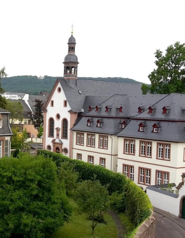 Welschnonnenkirche (links Kurie - rechts Welschnonnen-Kloster, heute AVG)